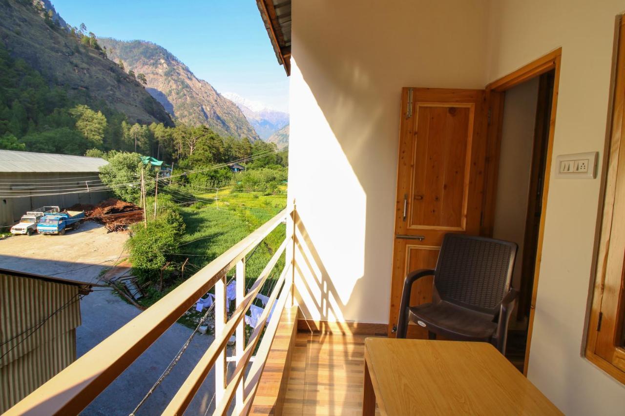 Chaman Vatika Hotel Kulu Exterior foto